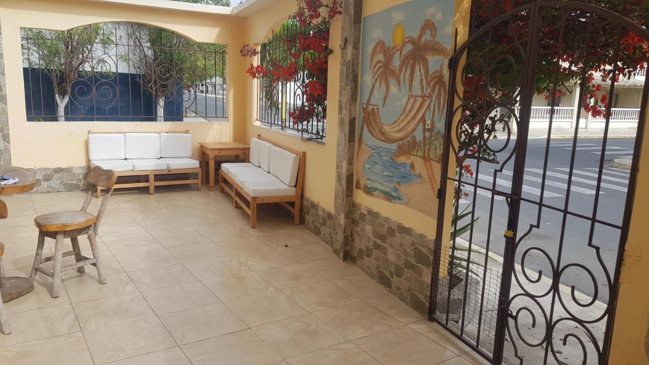 Chaqana Hostel Salinas  Buitenkant foto